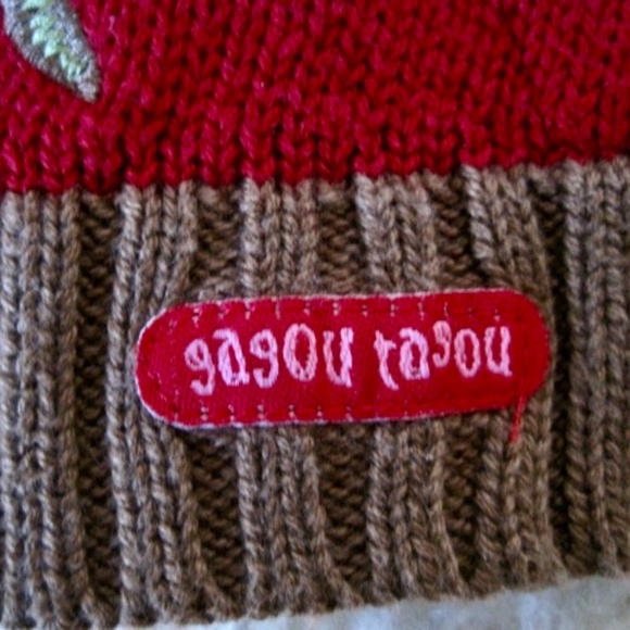 Gagou Tagou Infant Hooded Knit Cape - Picture 9 of 10